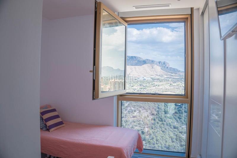 Foto 7d2655f8-96b1-4918-9a1c-0d4f1a7b2df7. Appartement mit parking pool in Playa Poniente Benidorm