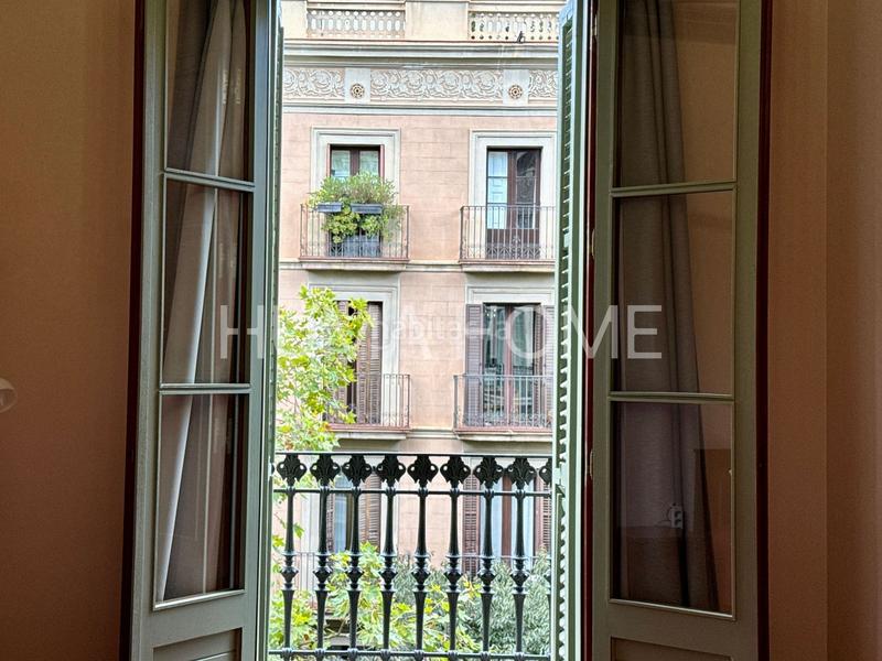 Foto b2be8204-7bcb-4ced-9891-05bd046cb47a. Pis a Dreta de l´Eixample Barcelona