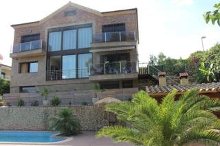 Casa en Condado del Jaruco - Puigventós. Dos casas en una sola propiedad