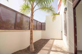 Planta baja en Cabo Blanco. Piso en planta baja con terraza y jardín  un oasis de confort y