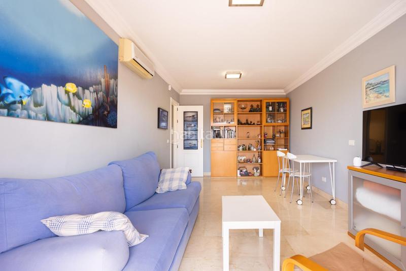 Foto 5bb08022-24a6-482a-a11c-be32bc5806f7. Apartamento en avenida av. de bruselas vivir cómodamente con vistas al mar en Adeje