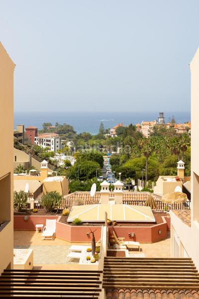 Foto 9cbccda3-3a00-45d1-b67d-34790876d3f7. Apartamento en avenida av. de bruselas vivir cómodamente con vistas al mar en Adeje