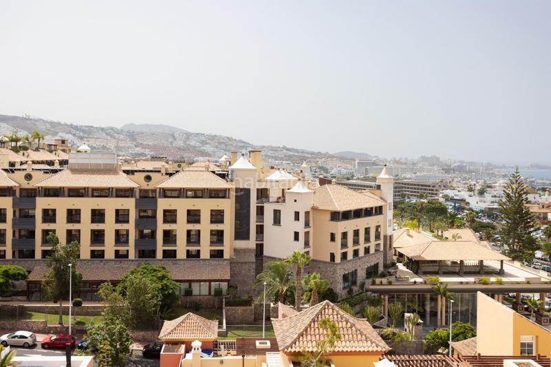 Foto a52e1b06-5339-4f22-a86d-08e92d95427c. Apartamento en avenida av. de bruselas vivir cómodamente con vistas al mar en Adeje