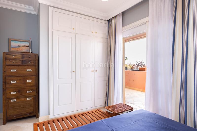Foto d2eeff9d-4189-49e6-a00e-8a5b26a8941e. Apartamento en avenida av. de bruselas vivir cómodamente con vistas al mar en Adeje