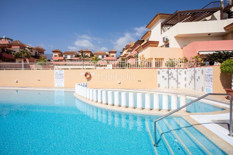 Foto f2ff9b49-201b-4d20-88b8-657e417b0870. Apartamento en avenida av. de bruselas vivir cómodamente con vistas al mar en Adeje