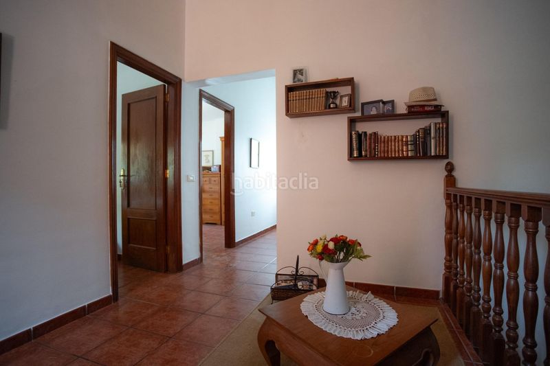 Foto 1691c14b-9d83-42a9-a384-a060e5ba927f. Casa aparellada amb aparcament a Sauzal (El)