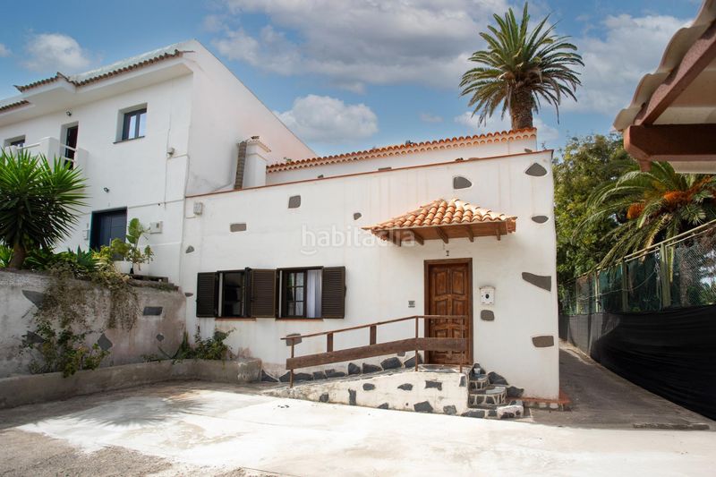 Foto 5672d08a-22de-4d26-936d-d25e620af90b. Casa aparellada amb aparcament a Sauzal (El)