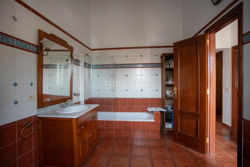Foto a422433c-f450-4f56-84ce-d0720efd598b. Casa aparellada amb aparcament a Sauzal (El)