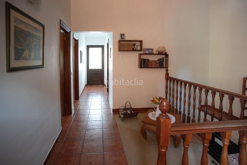 Foto d0c143b2-401d-472d-8683-bede508a1d5a. Casa aparellada amb aparcament a Sauzal (El)