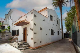 Doppelhaus in Sauzal (El). Casa pareada independiente con fabulosa barbacoa