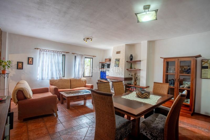 Foto e0e08507-1cdf-4b11-b5a5-f7062f18605c. Casa aparellada amb aparcament a Sauzal (El)