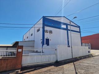 Nau industrial en Calle del fresn 7. Nave industrial en zona bien comunicada