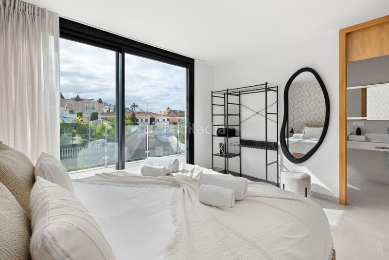 Foto 78b473de-086e-419c-ad67-8f696c9f0bce. Casa aparellada amb aparcament piscina a La Quinta Santa Úrsula