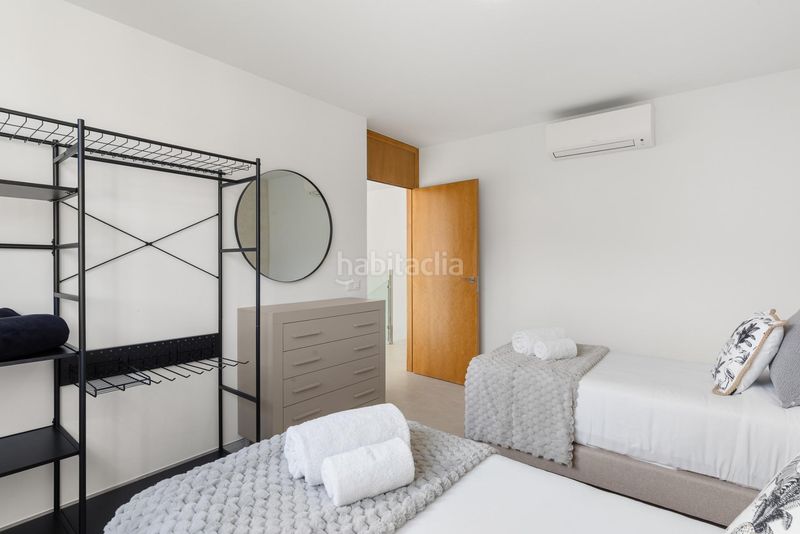 Foto 9510ca77-5c0f-4e2b-8990-573860ff6b7a. Casa aparellada amb aparcament piscina a La Quinta Santa Úrsula