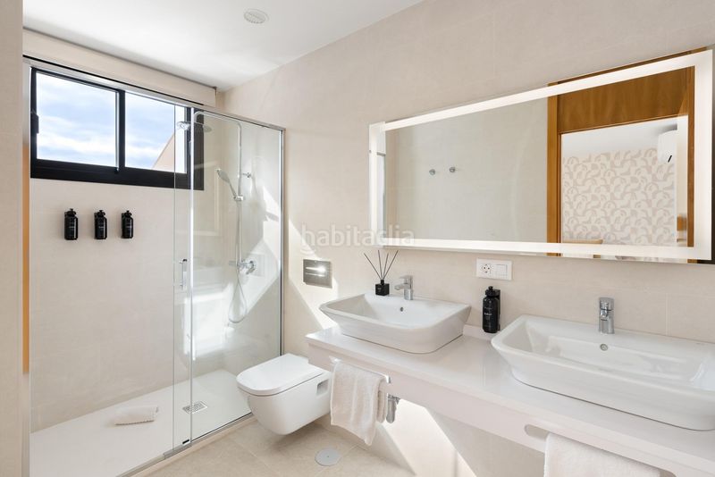 Foto a41b0bc5-d0e9-4825-b778-896e5cc40fa7. Casa aparellada amb aparcament piscina a La Quinta Santa Úrsula