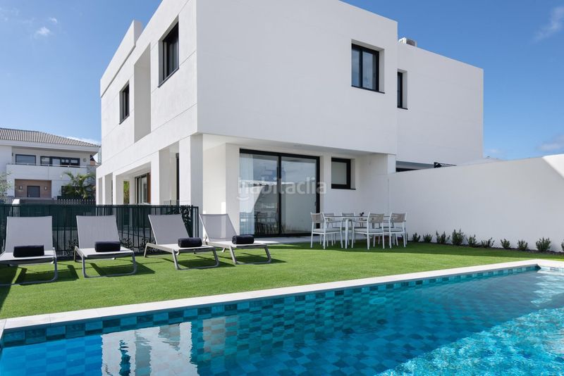 Foto d208ed9a-92b2-4b80-86dc-65a771eb616c. Casa aparellada amb aparcament piscina a La Quinta Santa Úrsula