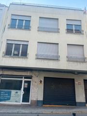 Gebäude in Carrer d'arquímedes 175. Edificio para inversión