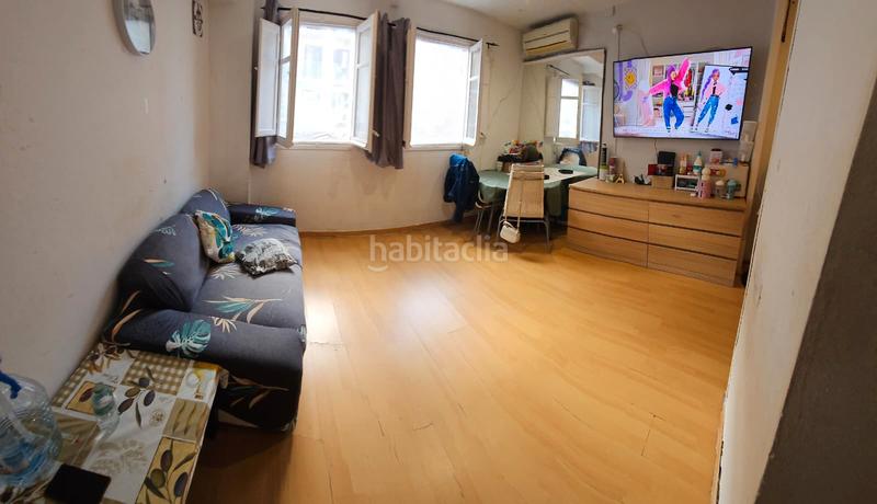 Foto 75470822-c504-48dc-a692-8c967c503a8c. Etagenwohnung in Raval Barcelona