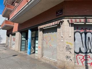 Miete Geschäftsraum in Carrer de la torrassa 47. Local esquinero