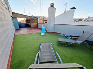 Àtic  Carrer de pérez galdós. Piso con solarium propio