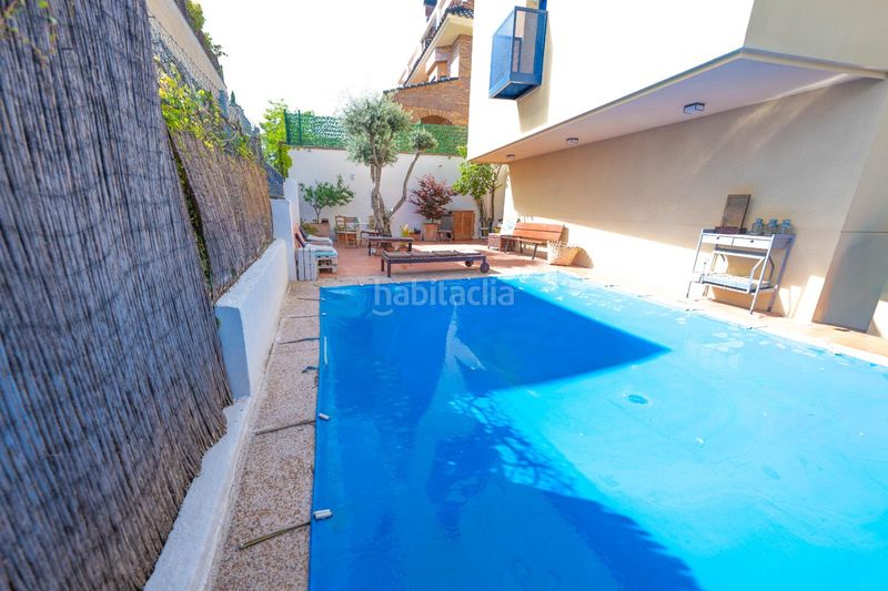 Foto c37c9b55-3c5f-468c-956c-33b15c170040. Xalet amb calefacció aparcament piscina a Peñagrande Madrid