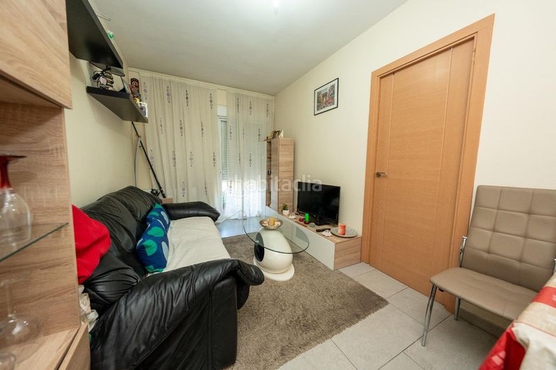 Piso  Calle congosto. Piso reformado de 3 dormitorios con gran terraza en villa de val