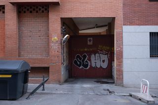 Location Parking voiture  Calle blasón. 2 plazas de garaje en alquiler en vista alegre  carabanchel