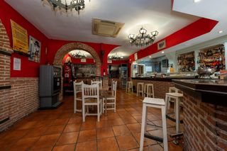 Lloguer Local Comercial  Calle de ramón y cajal. Traspaso de gran restaurante totalmente equipado en paracuellos