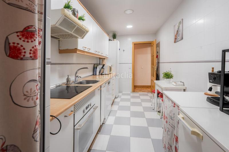 Foto 1bf77b91-ff20-41ab-ae2e-6e7564e91e44. Flat with heating parking in Buena Vista Madrid