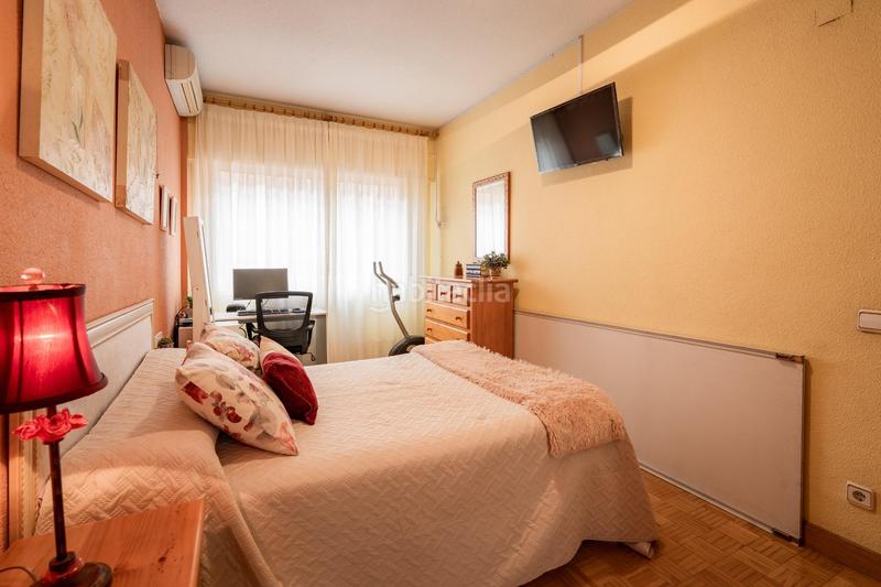 Foto 5df86da1-29c7-40d1-ade3-60dc1a5ba6b9. Flat with heating parking in Buena Vista Madrid