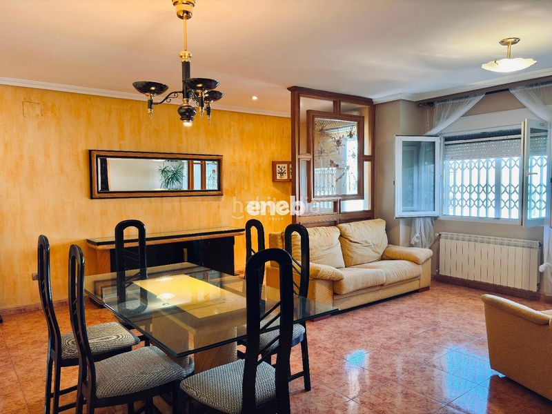 Foto c1451057-a6ff-44fe-909e-9ec2f556b65f. Casa adossada amb calefacció aparcament a Papa Luna - Platja del Gurugú Benicarló