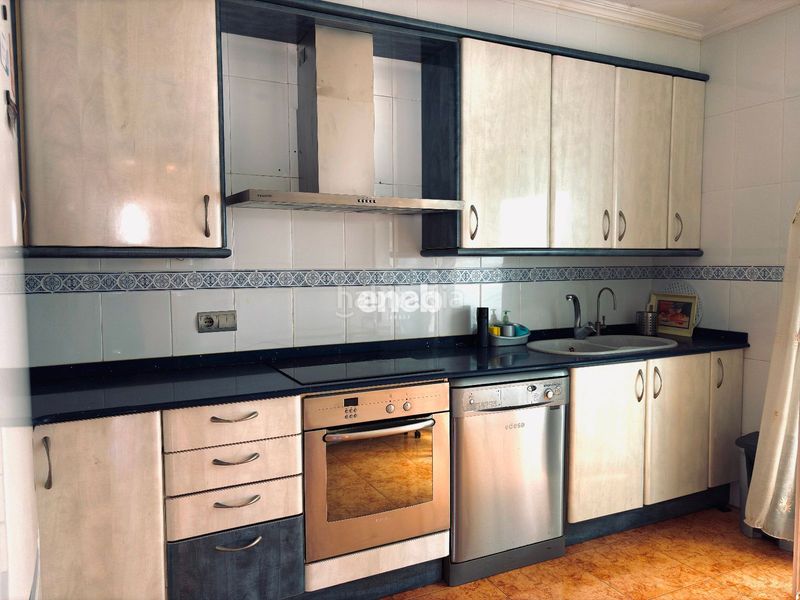 Foto d9d1767d-035a-4bc6-b224-1a710a5cddb7. Casa adossada amb calefacció aparcament a Papa Luna - Platja del Gurugú Benicarló