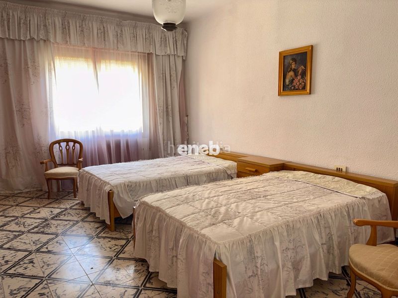 Foto b757a8f7-d120-4247-b703-a8a3c715633a. Casa amb aparcament a Papa Luna - Platja del Gurugú Benicarló