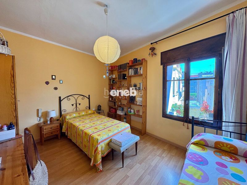 Foto b1d18bd1-c0c3-4d32-9c19-87404d016d12. Casa amb aparcament a Pueblo Benicarló