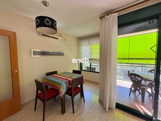 Rent Flat  Hernan cortes. Alquiler de temporada para profesores, 3 hab. con parking  septi