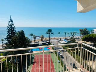 Apartament a Carrer el palmeral 75. Apartamento frontal en playa de eurosol