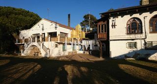 Masía en Reixac - Vallensana Baixa. Finca de 109.000m2 con 4 viviendas y 1 restaurante en venta en b