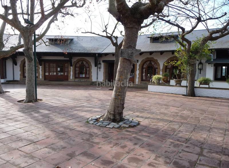 Foto 3dad7c82-a26b-4d0e-87dd-ea8647dd251e. Country house with fireplace heating parking pool in Montcada i Reixac