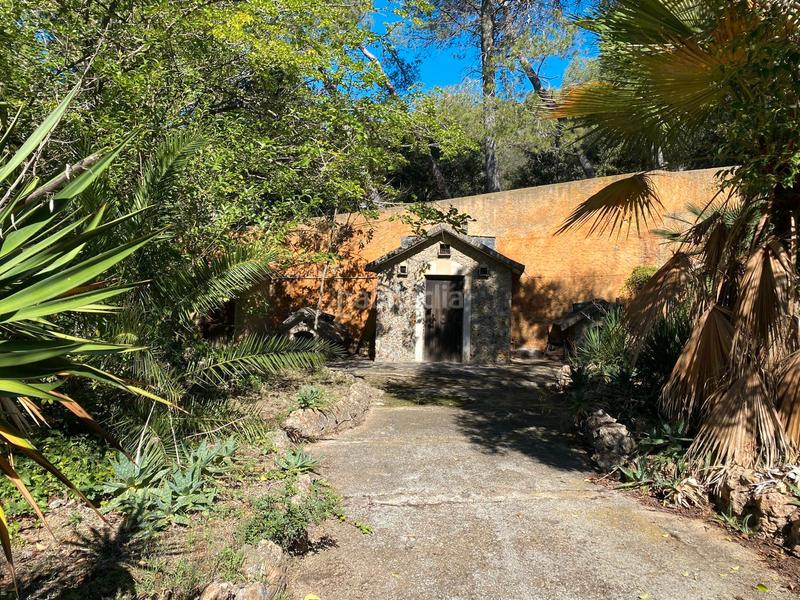 Foto 3e6d8cd6-c7e4-4461-b67f-616d33d23e20. Country house with fireplace heating parking pool in Montcada i Reixac