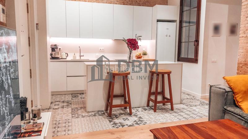 Foto 3411e9dc-9a60-4801-b301-f7f2f93c20a7. Lloguer oficina amb calefacció a Gòtic Barcelona