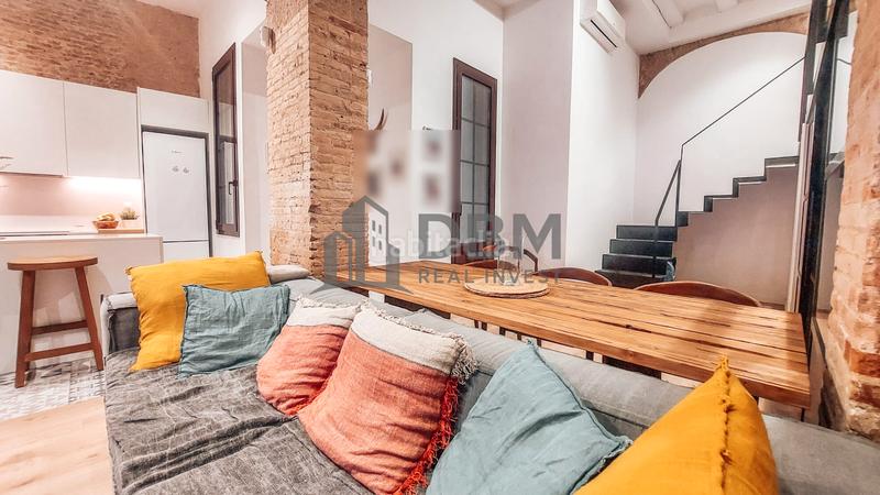 Foto acca8b6f-1e90-439a-bec1-114736d1c093. Miete büro mit heizung in Gòtic Barcelona