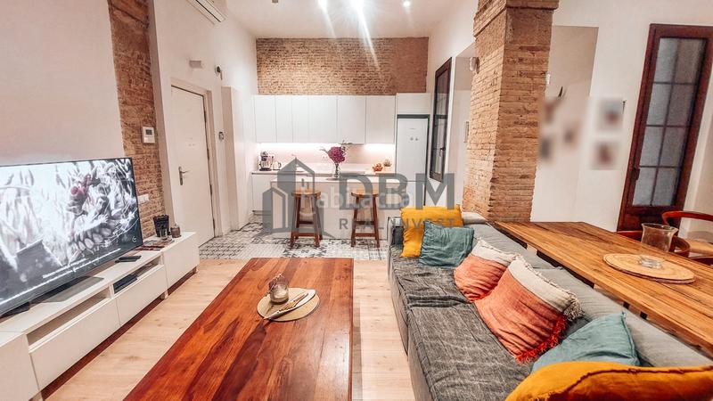 Foto f2539e9b-e5ff-4d63-b127-3becd056b4ee. Rent office space with heating in Gòtic Barcelona