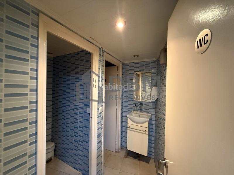 Foto e6f401e3-3c54-44b0-b9c9-cfdd72848732. Traspaso local comercial bar restaurante en traspaso en sants, en Barcelona