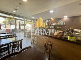 Traspàs Local Comercial a Porta. Bar restaurante en traspaso con 7 mesas de terraza en nou barris