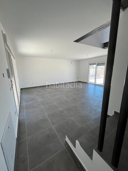 Foto 2f84eaae-5b4f-4e4d-9de1-b2d688f09177. Chalet 228m<sup>2</sup> con parcheggio piscina in Zona Europa Arroyomolinos