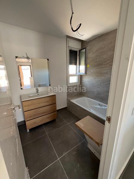 Foto cd5d667b-609e-42fd-9c47-703934323036. Xalet 228m<sup>2</sup> amb aparcament piscina a Zona Europa Arroyomolinos