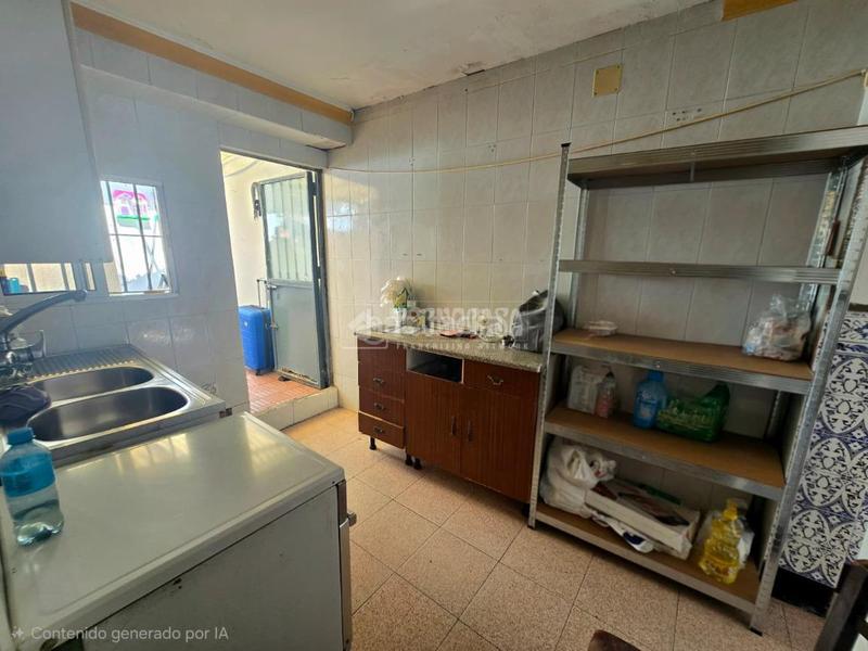 Foto bd9ad816-a4ab-4b0e-b1f3-48c2621fe395. Casa aparellada a Morón de la Frontera