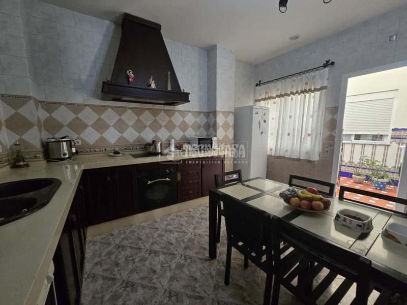 Foto a4e2ade5-302f-4fac-a7ea-65a575850771. Casa bifamiliare in Morón de la Frontera