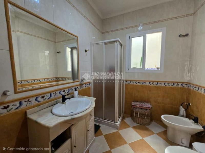 Foto a5a6933d-d5ad-4272-94b6-d65029ff11a6. Casa bifamiliare in Morón de la Frontera