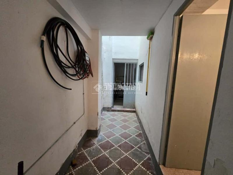 Foto d09d184b-0a82-4bc3-add8-0fa4e5a9289a. Casa aparellada a Morón de la Frontera